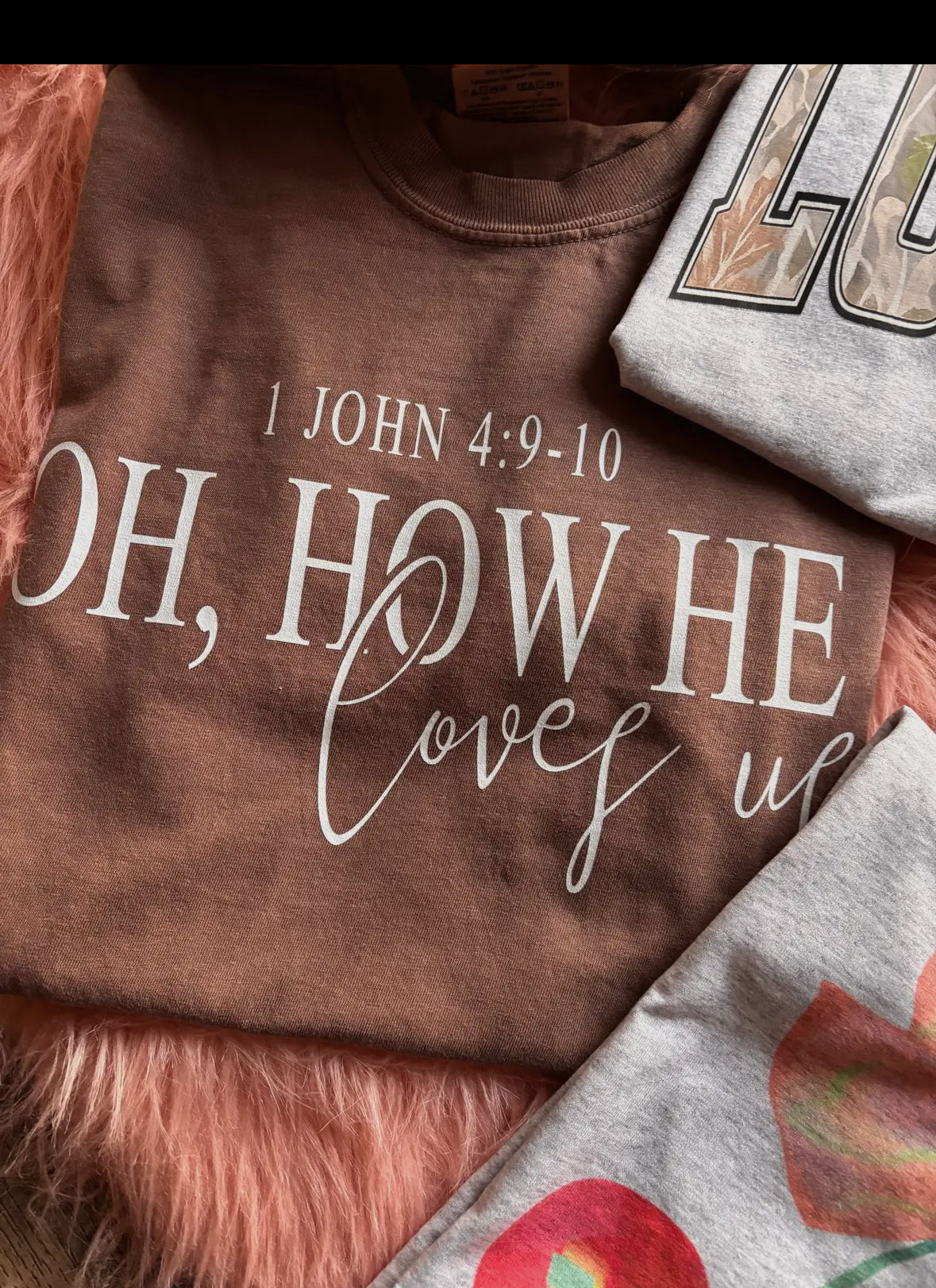 Oh, How He Loves Us Tee